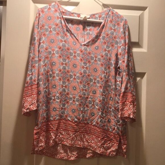 (5/$25) Lucy & Laurel 3/4 length sleeve top - Picture 1 of 4